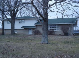 5555 Crowley Rd, Kell, IL 62853