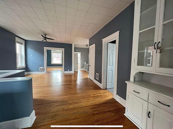 4th image of 4011 Hartford St #2F