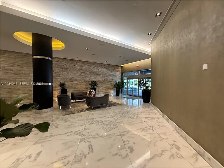 1250 S Miami Ave #1302 — Photo 30