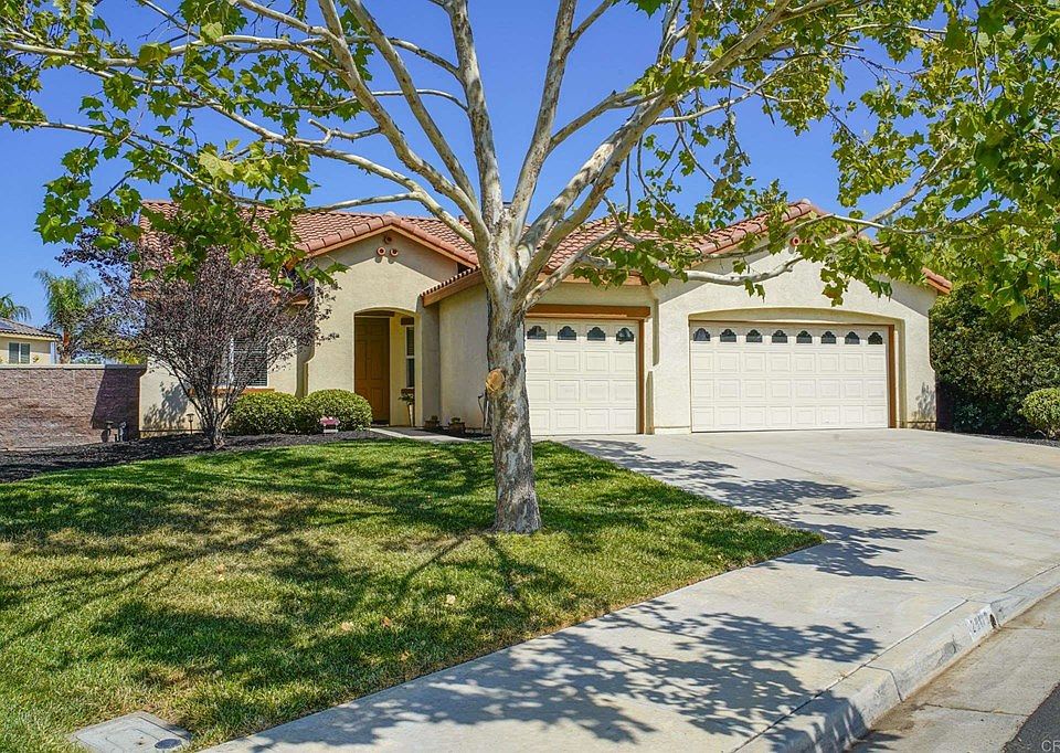 1st image of 29118 Emerald Cir