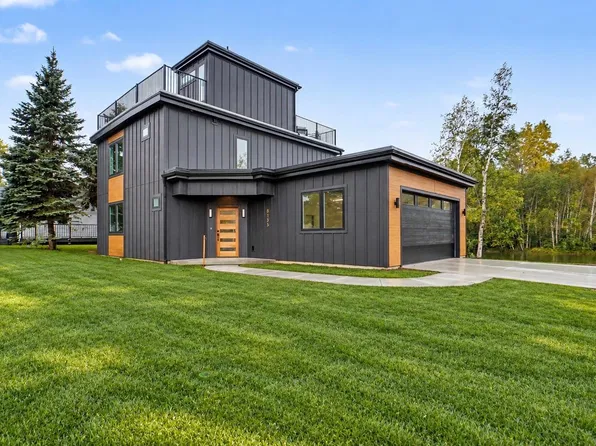 8135 Island Ct, Stanwood, MI 49346