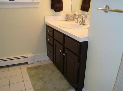 2nd Floor Bathroom