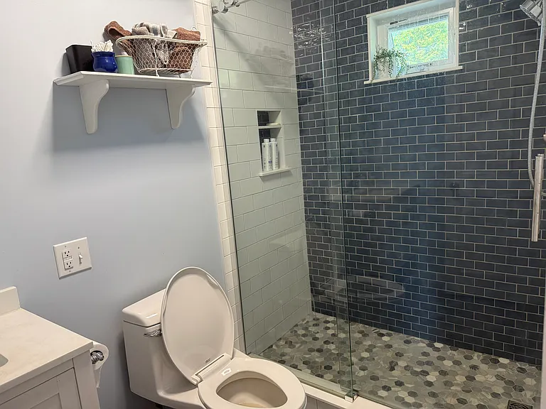 2nd Bathroom