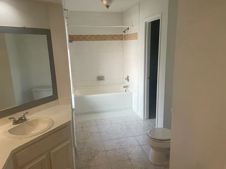 12915 Ashford Knoll Dr — Photo 15