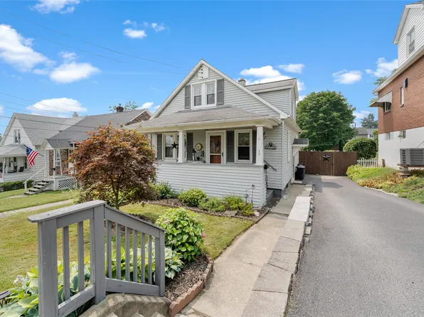 53 Academy St, Johnson City, NY 13790