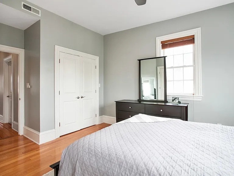 703 E 4th St #3 — Photo 7