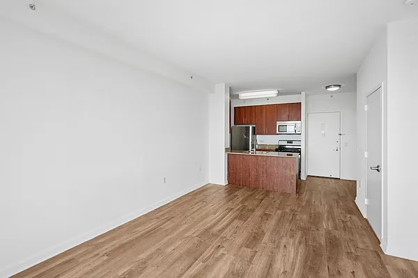 Rented by Greystar | media 10