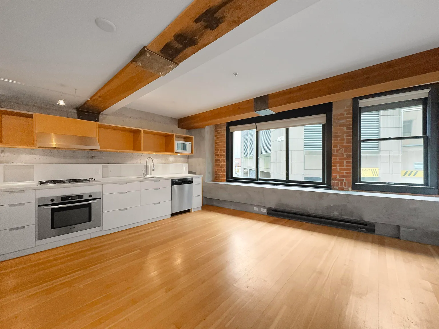 528 Beatty St #1 photo 1