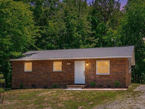 2nd image of 504 Tuliptree Rd