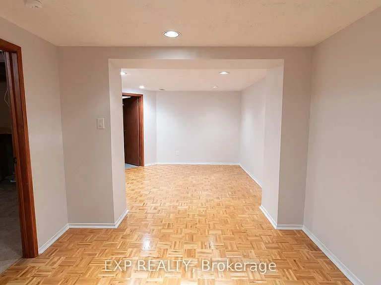 710 Coronation Ave #7 — Photo 23