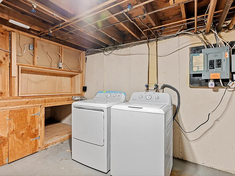 50 E Hill Rd #3L — Photo 14