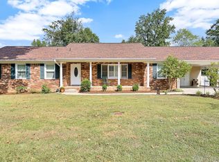 104 Stonehenge Ct, Taylors, SC 29687