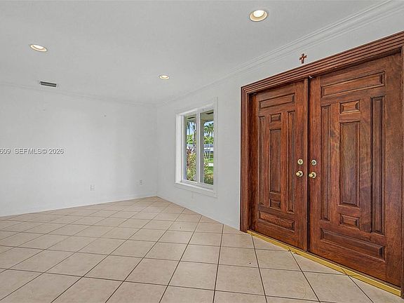 5th image of 11633 SW 102nd Ct