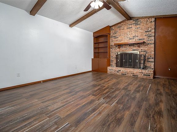 4th image of 1906 NW 66th Cir