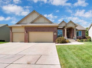 2421 N Graystone St, Wichita, KS 67228
