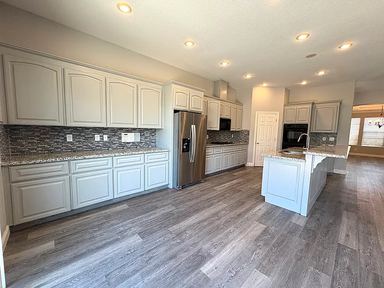 905 Gladiola Ln — Photo 11