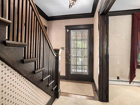 3rd image of 322 Prospect St