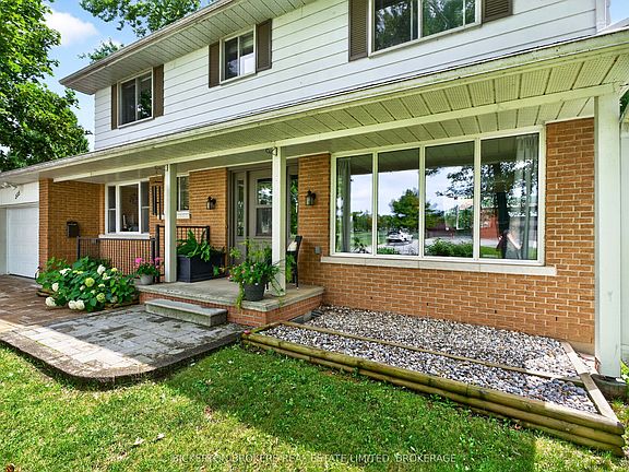 3rd image of 335 Elizabeth Dr