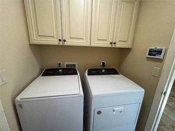 4th image of 12660 SW Lakeside Dr #12660