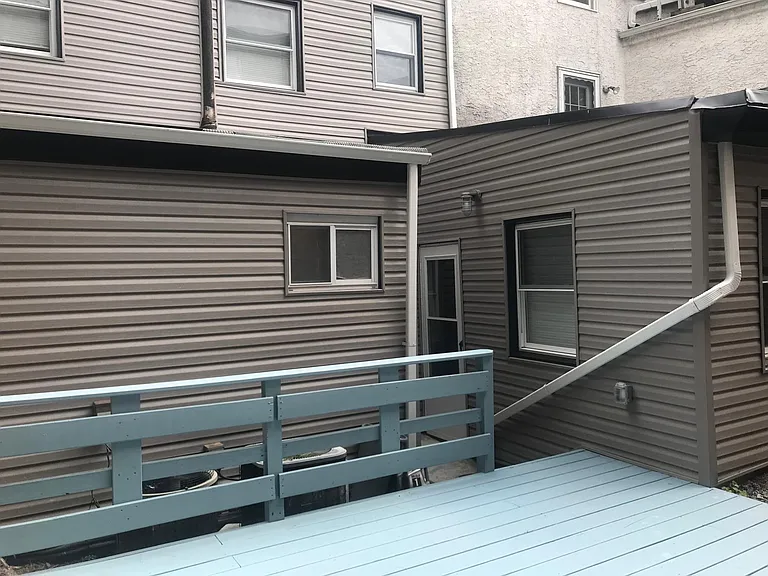 126 Conarroe St #1 — Photo 16