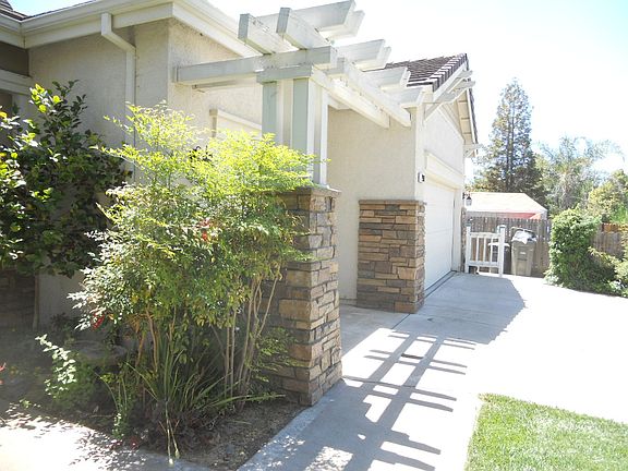 3rd image of 2969 Shasta Way