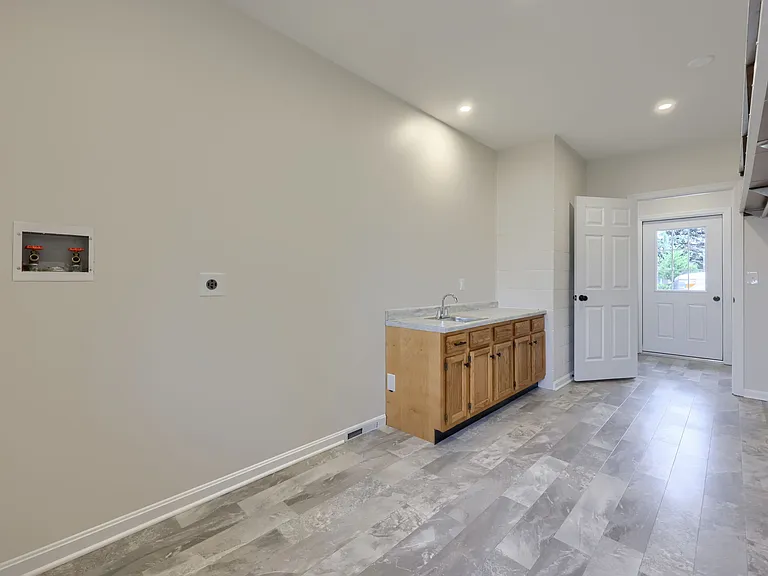 1738 W Main St #A — Photo 28