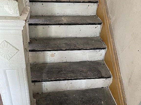 4th image of 4232 Labadie Ave