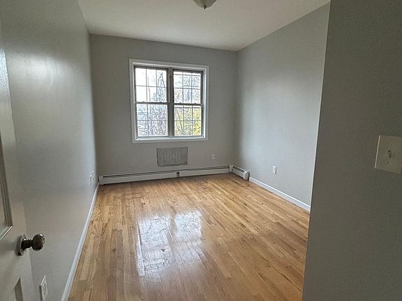 3rd image of 756 E 214th St APT 1