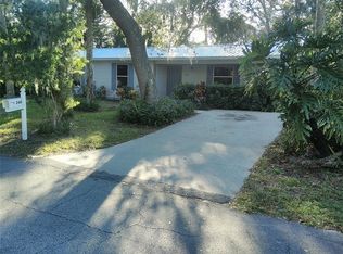240 Newcomb St, New Smyrna Beach, FL 32168