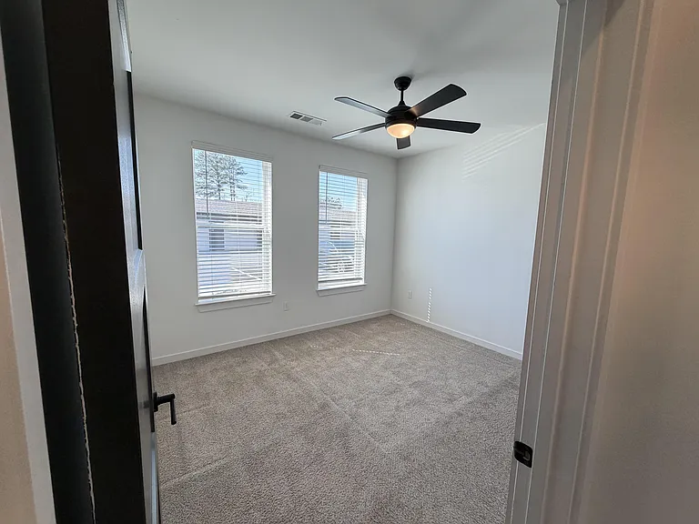 The Wren Apartments — Photo 205
