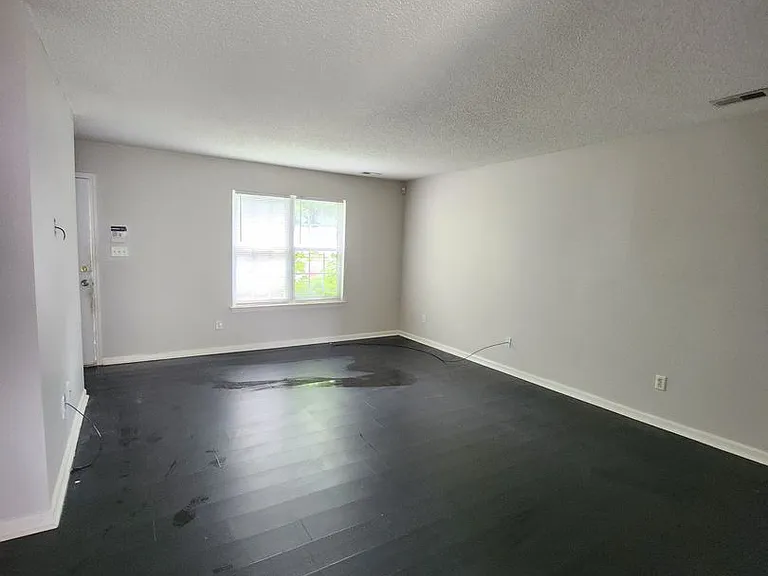 3000 Fairglen Rd — Photo 13
