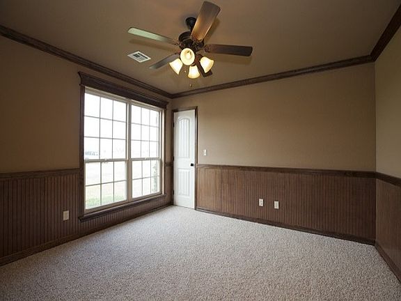 3rd image of 4862 Breeze Dr