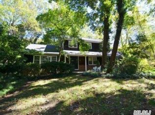 48 Brookfield Rd, Northport, NY 11768