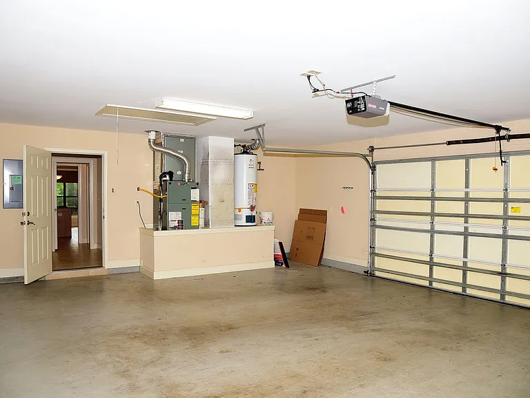 31 Balmoral Dr — Photo 33