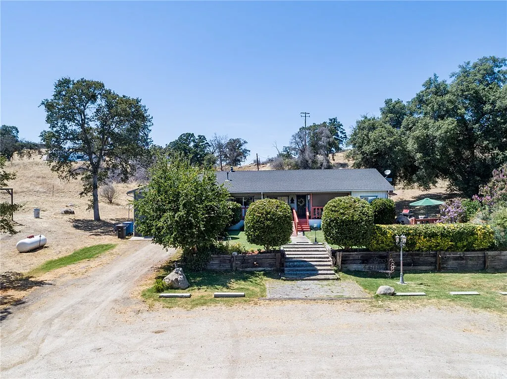 32661 Road 613 photo 1