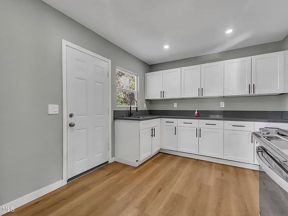 4th image of 38318 17th St E