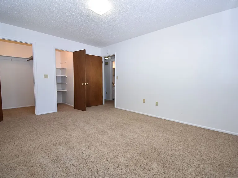 411 N 16th Ave #A — Photo 13