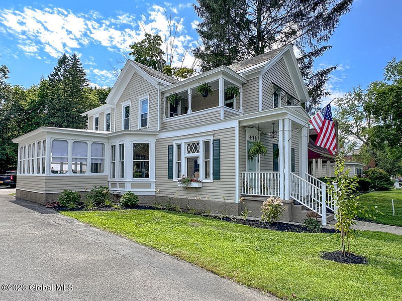 2nd image of 476 Glen Street