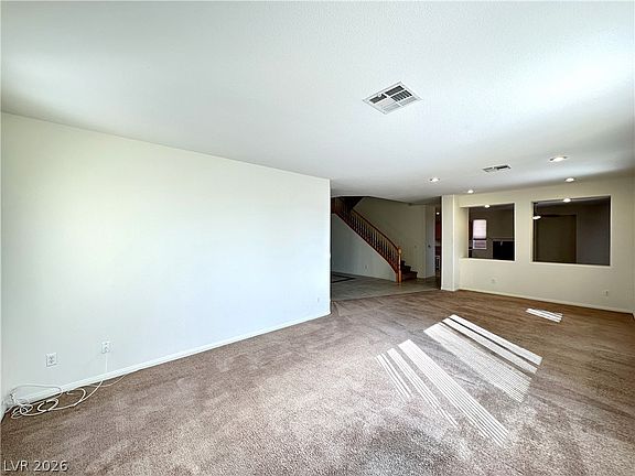 5th image of 3224 Bishop Pine St #0
