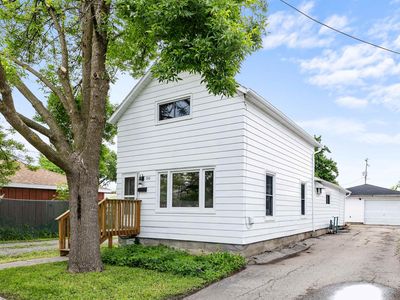 242 Michigan Ave, Oconto, WI, 54153
