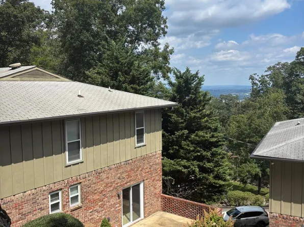 922 Shingle Rd, Chattanooga, TN 37409