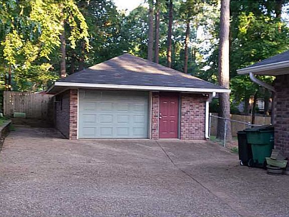 3rd image of 4036 Woodway Dr