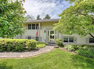 13 Covington Dr, Manchester, PA 17345