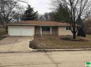 209 W 9th St, Alta, IA 51002