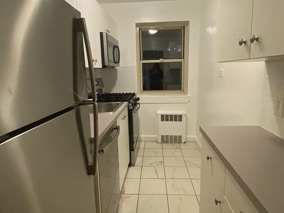 3rd image of 13915 83rd Ave #2