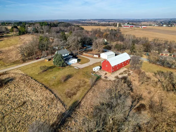 2528 Spring Rose Rd, Verona, WI 53593