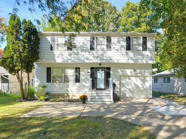 8321 Mentorwood Dr, Mentor, OH 44060