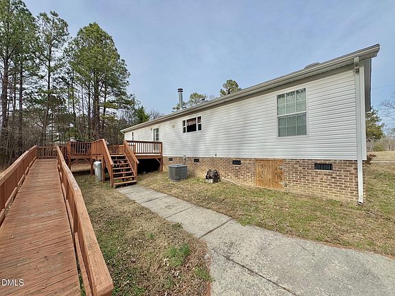 4th image of 1595 Spring Valley Lake Rd