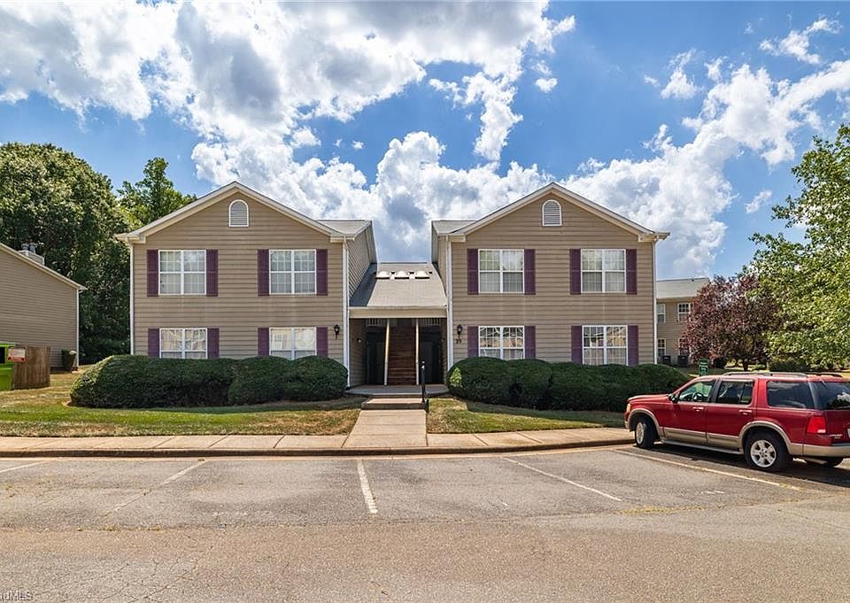 1st image of 29 Meadowood Glen Way APT B
