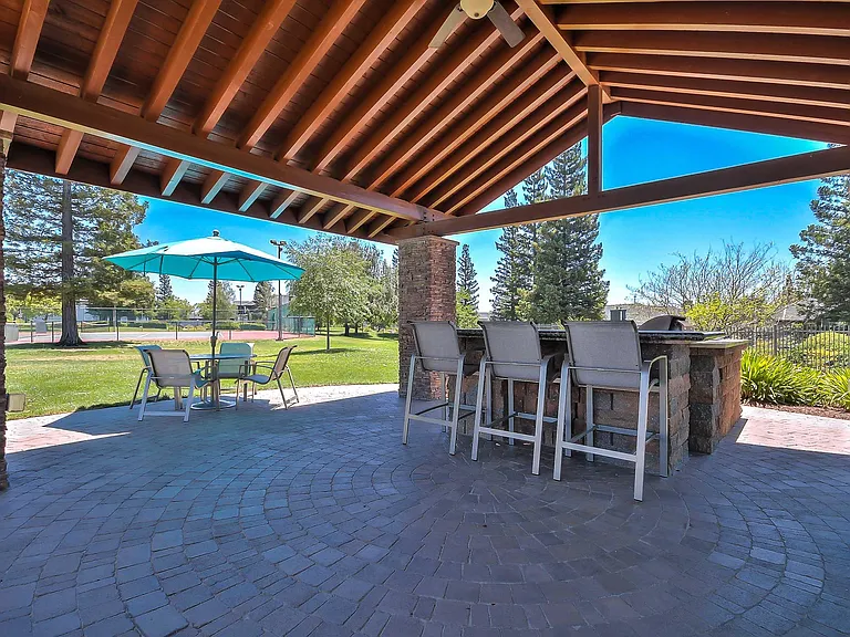Rosemeade at Olympus Pointe — Photo 11